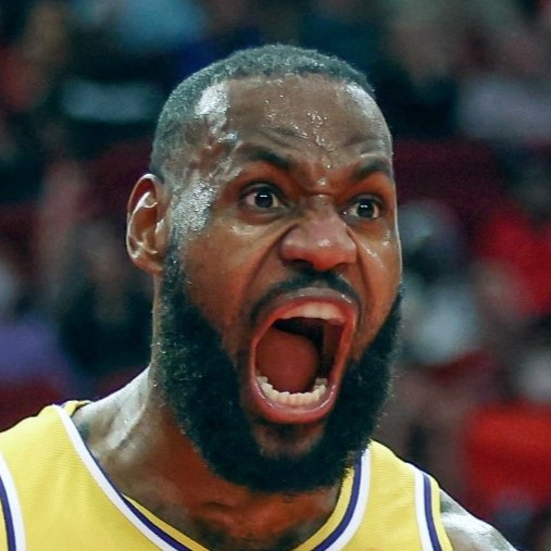 Lebron roaring after dunk